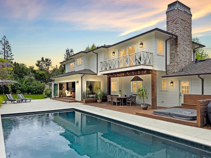 Residential real estate listing process